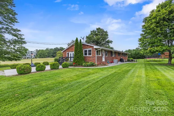 Fletcher, NC 28732,242 Pattys Chapel RD