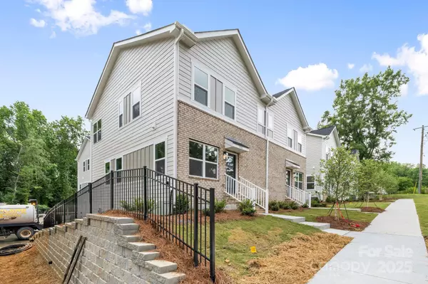 Charlotte, NC 28208,3932 Hager DR