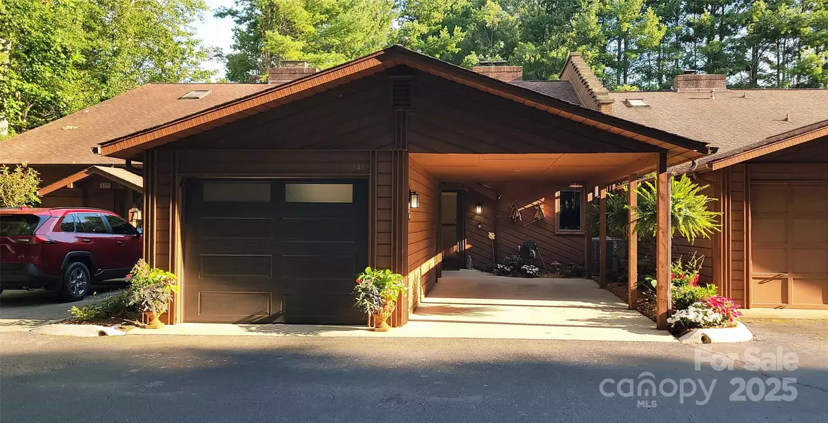 Asheville, NC 28803,308 Woodfield DR