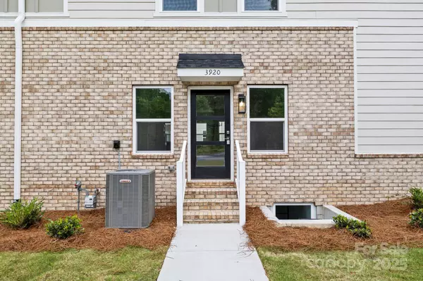 Charlotte, NC 28208,3920 Hager DR