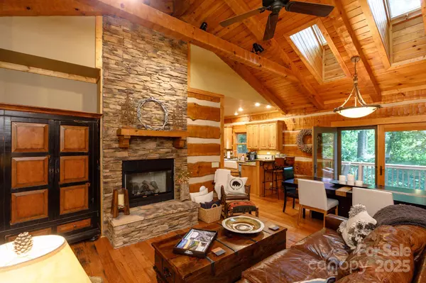 Burnsville, NC 28714,115 Grinnin Sun RD