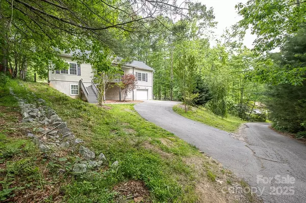 Hendersonville, NC 28739,46 Badger RUN