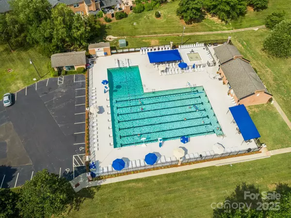 Charlotte, NC 28210,6817 Dumbarton DR