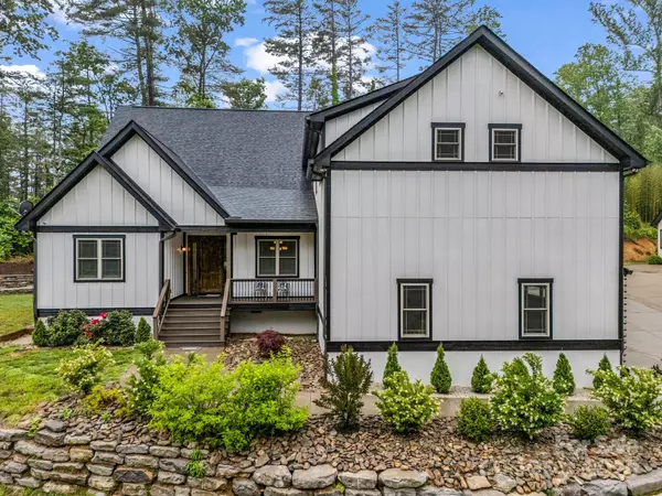 Hendersonville, NC 28739,165 Kirkwood Hill LN