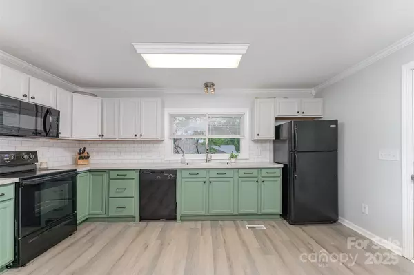 Kannapolis, NC 28081,910 W A ST