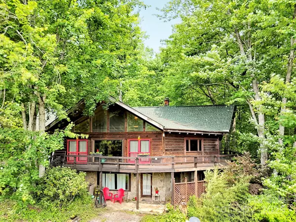 Waynesville, NC 28785,429 Biodome DR