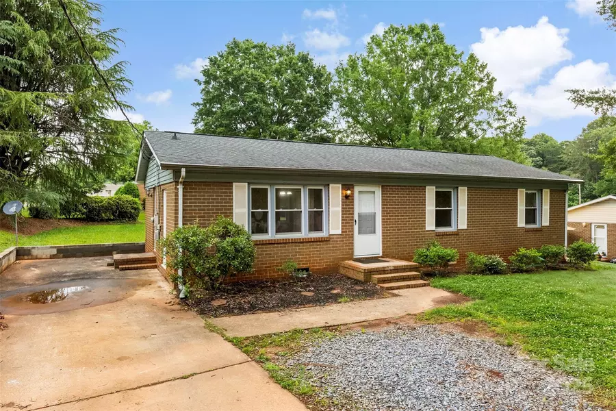 1606 Northwoods DR, Kings Mountain, NC 28086