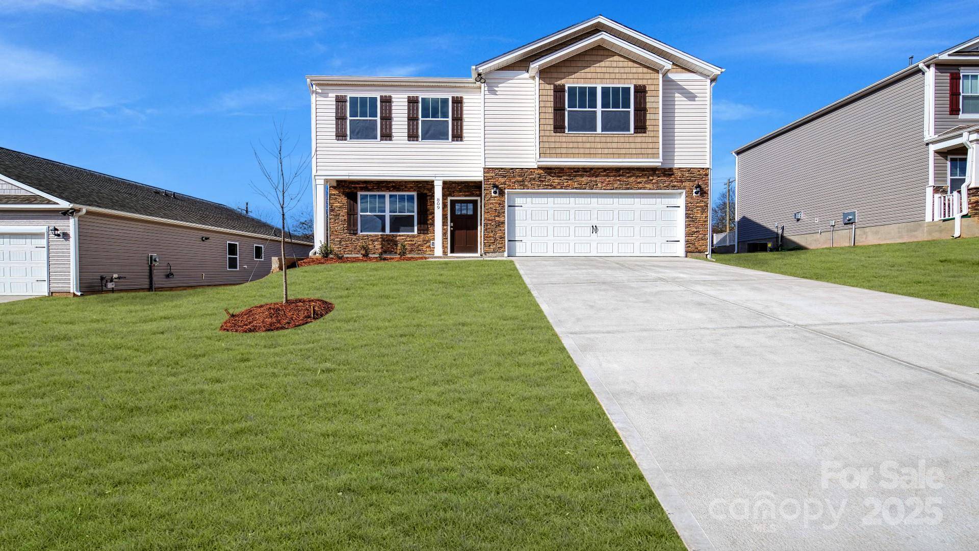 831 Adelston LN, Asheville, NC 28804