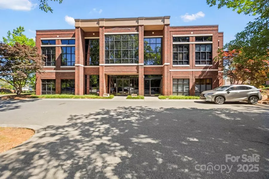 403 Gilead RD, Huntersville, NC 28078