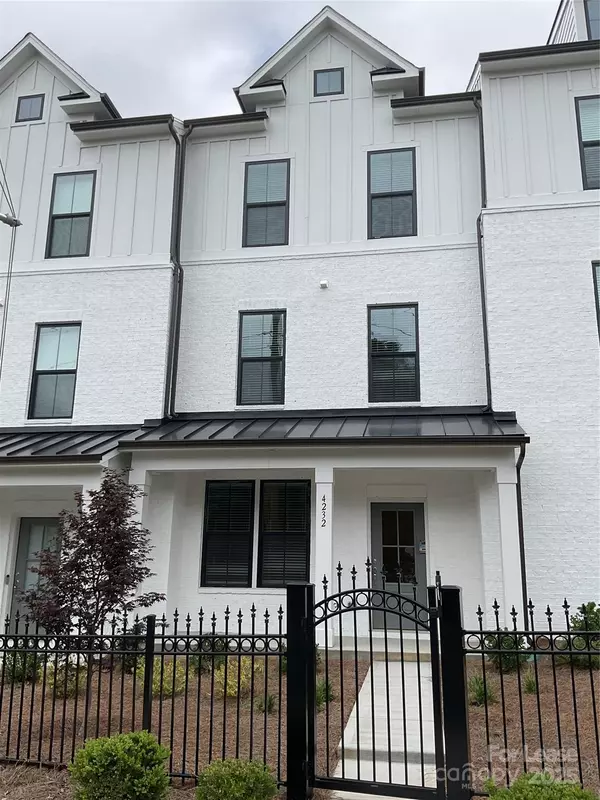 Charlotte, NC 28226,4232 Alexander View DR