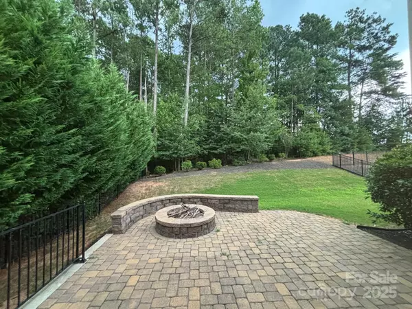 Mooresville, NC 28117,130 Swamp Rose DR
