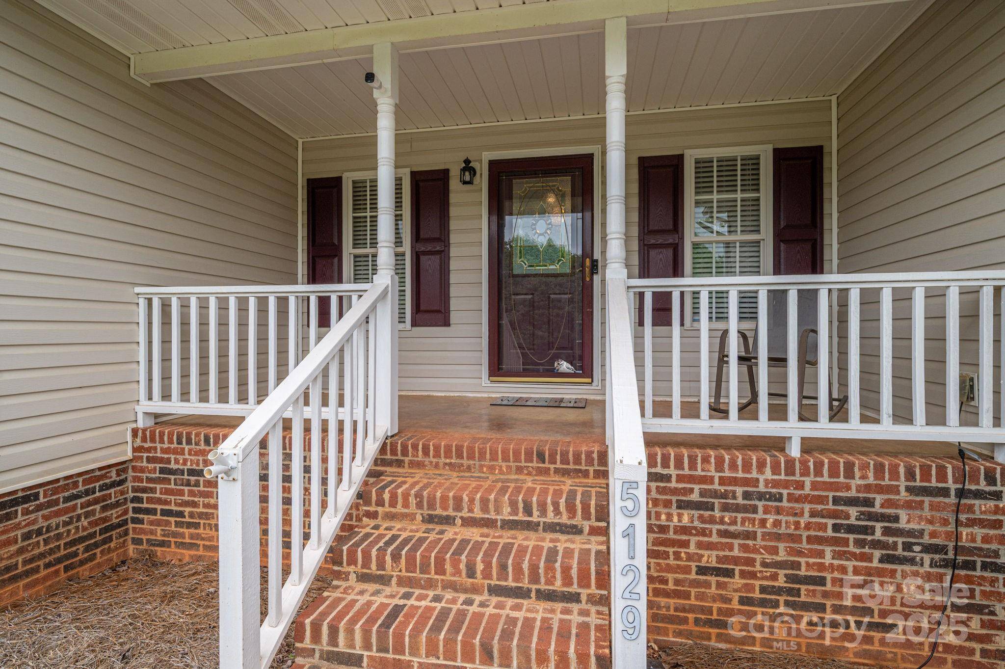 Crouse, NC 28033,5129 Whitetail CT