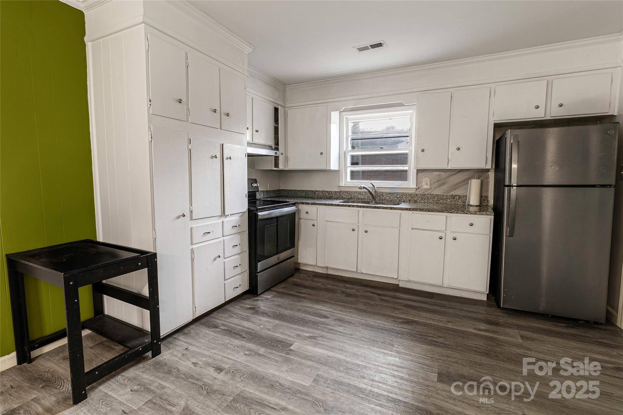 Charlotte, NC 28213,901 Echo Glen RD