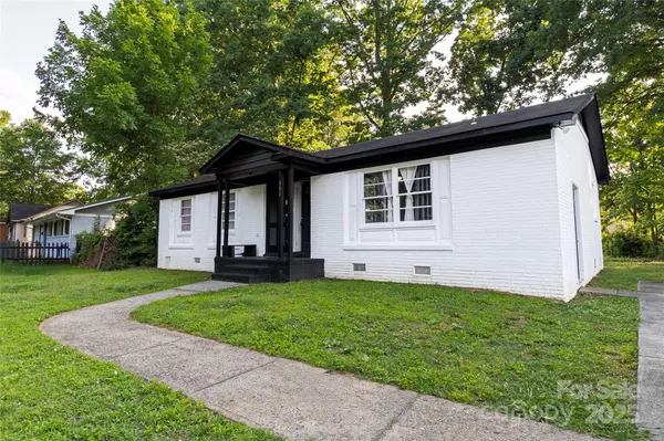 Charlotte, NC 28213,901 Echo Glen RD