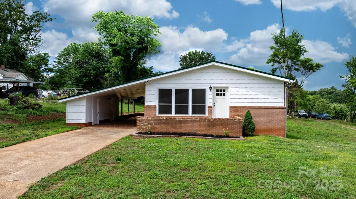 Morganton, NC 28655,303 Ramsey ST