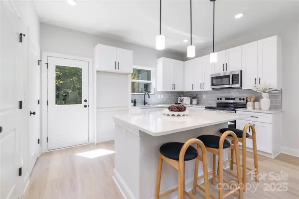 7805 Shadow Lawn RD, Charlotte, NC 28269