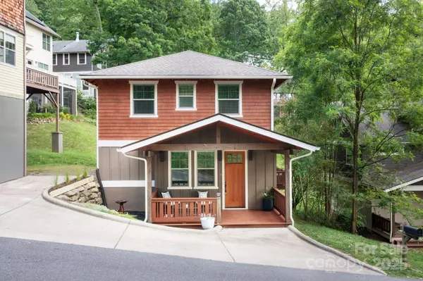 29 Shady Park LN, Asheville, NC 28804