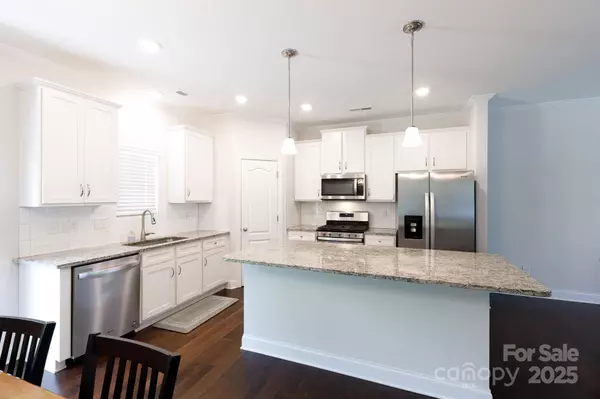 Fort Mill, SC 29715,679 Cape Fear ST