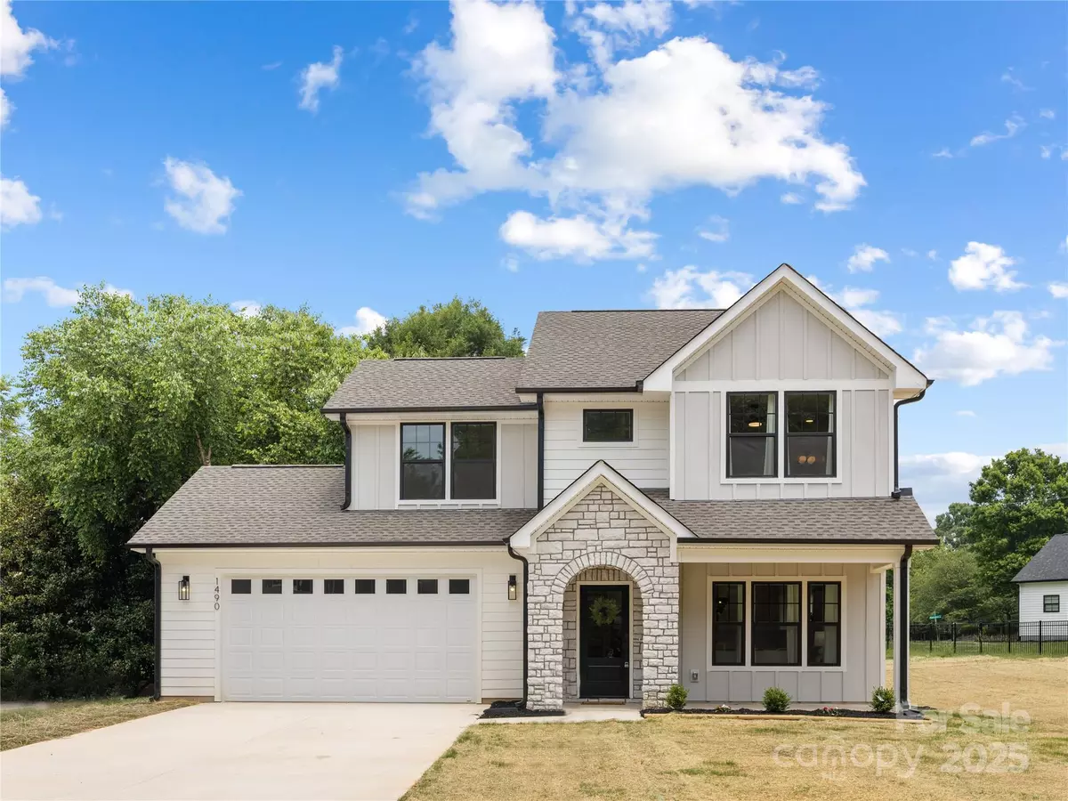 Gastonia, NC 28056,1490 White Hall PL