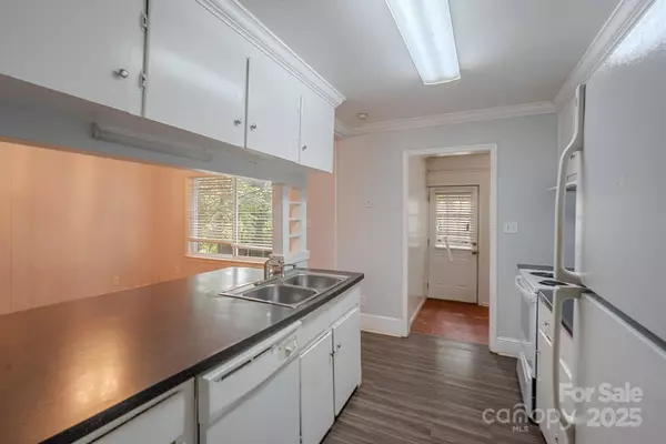 Charlotte, NC 28210,1401 Hillwood CT