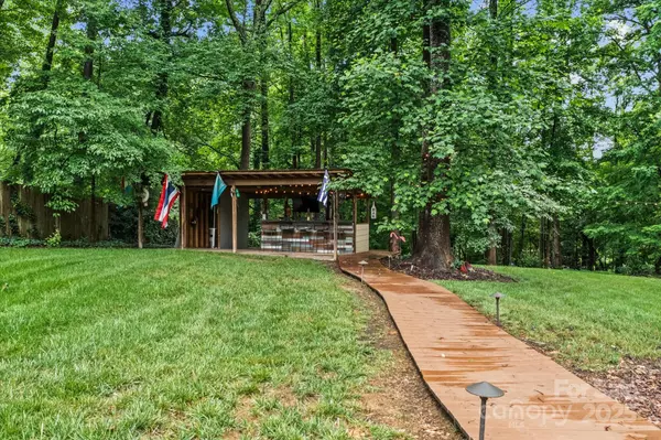 Mooresville, NC 28115,625 S Magnolia ST