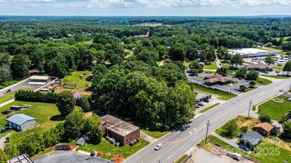 Hickory, NC 28601,00 Springs RD NE