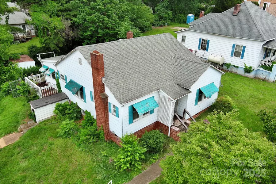 61 Perry ST, Marion, NC 28752