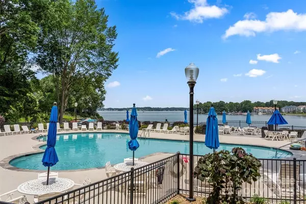 Cornelius, NC 28031,21621 Crown Lake DR