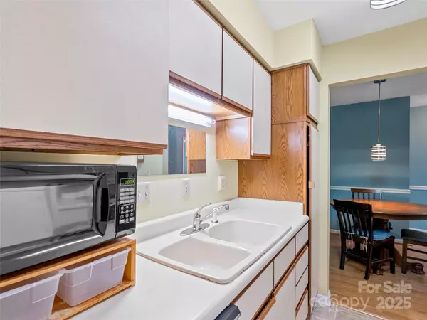 Arden, NC 28704,110 Heywood RD #17C