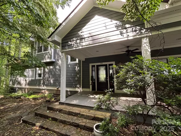 28 Mountain Vista DR, Asheville, NC 28804