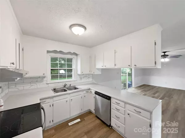 Kings Mountain, NC 28086,1224 Bethlehem RD