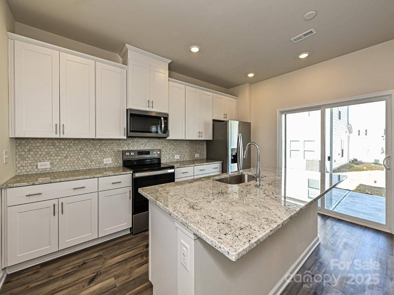 York, SC 29745,808 Blue Canyon DR