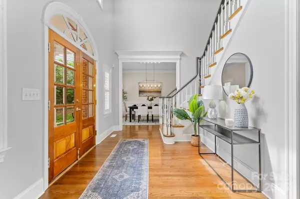 Charlotte, NC 28209,1806 Asbury Hall CT