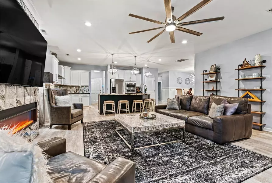 7809 Creek Park DR, Denver, NC 28037