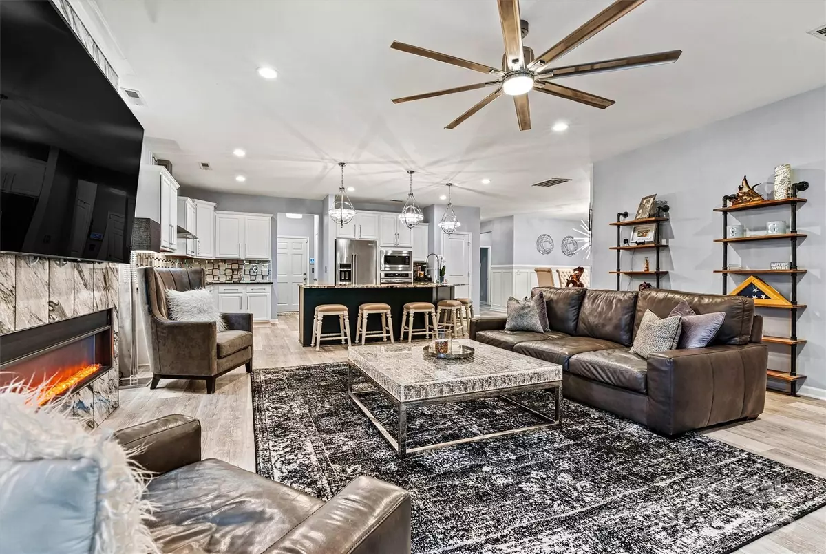 Denver, NC 28037,7809 Creek Park DR