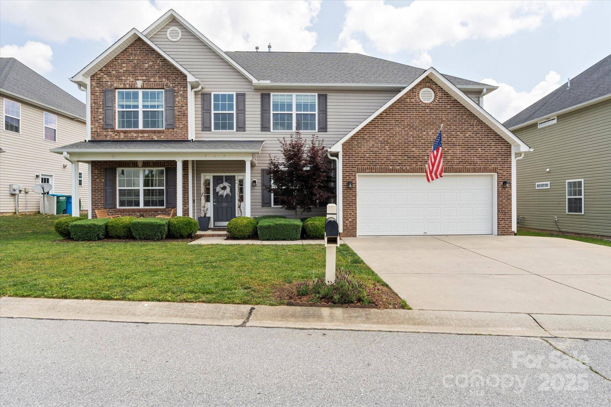 197 Roanoke RD, Fletcher, NC 28732
