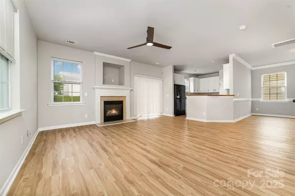 Charlotte, NC 28214,9630 Turning Wheel DR