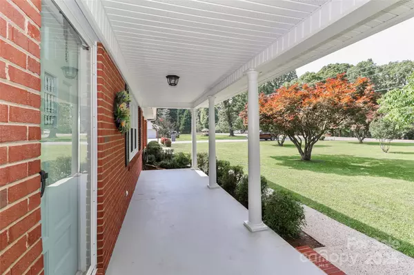 Statesville, NC 28625,158 Jane Sowers RD