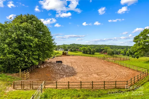 Troutman, NC 28166,296 Hicks Creek RD