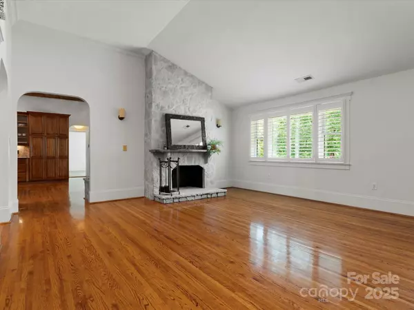 Charlotte, NC 28270,315 Mountainview DR