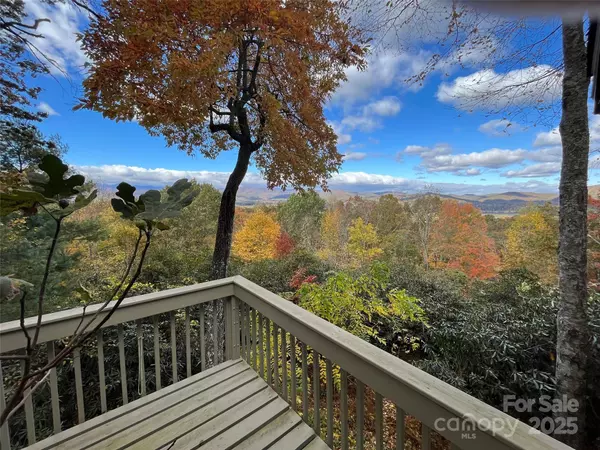 Pisgah Forest, NC 28768,573 Valeria LN
