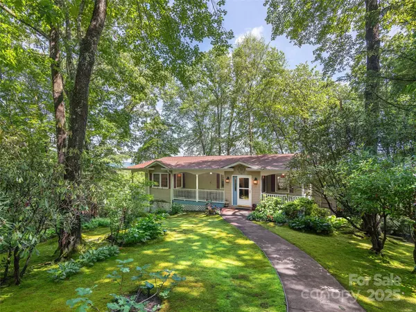 Pisgah Forest, NC 28768,573 Valeria LN