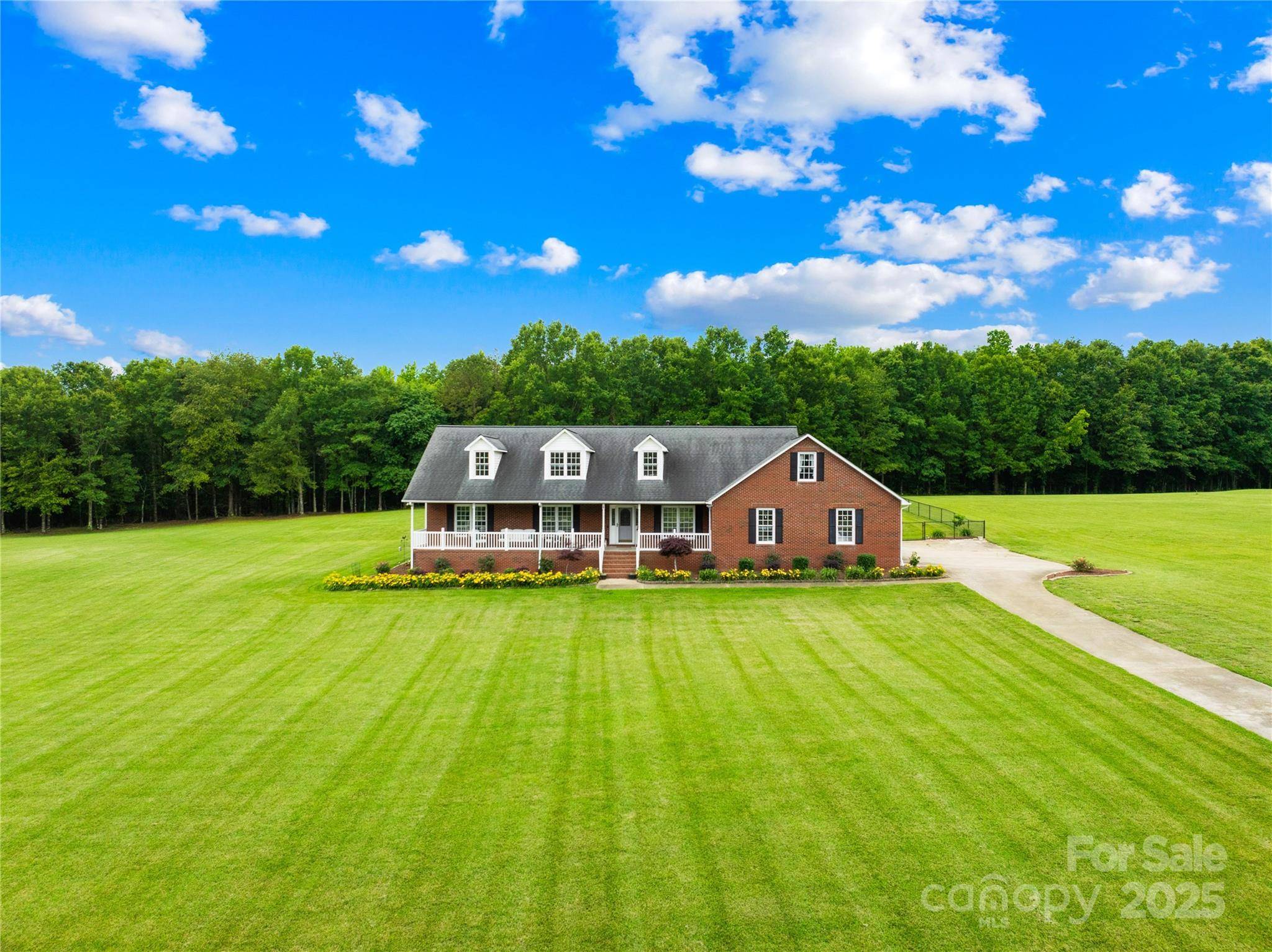 Shelby, NC 28152,106 Laren RD