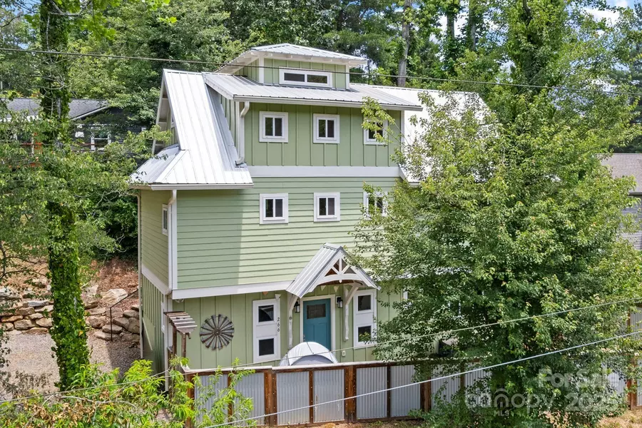 266 Manila ST, Asheville, NC 28806