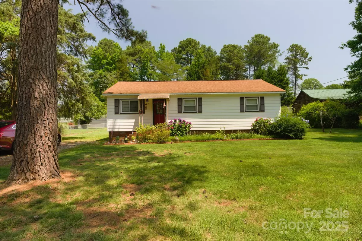 Mooresville, NC 28117,252 Chuckwood RD