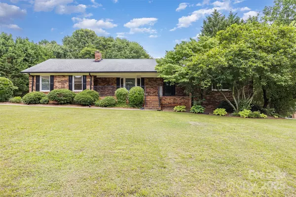 Lincolnton, NC 28092,115 Turner ST
