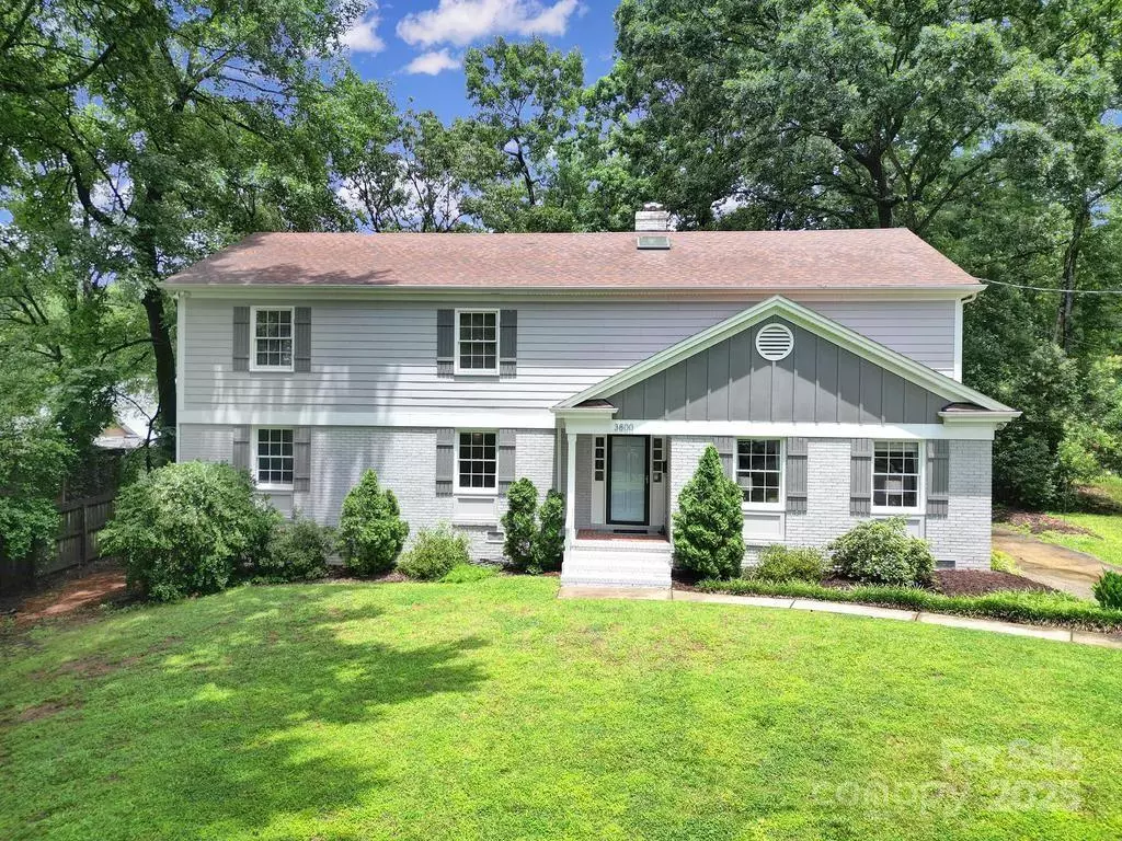 Charlotte, NC 28210,3800 Lovett CIR