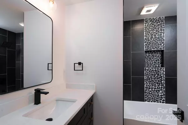 Kannapolis, NC 28081,1524 Enochville RD