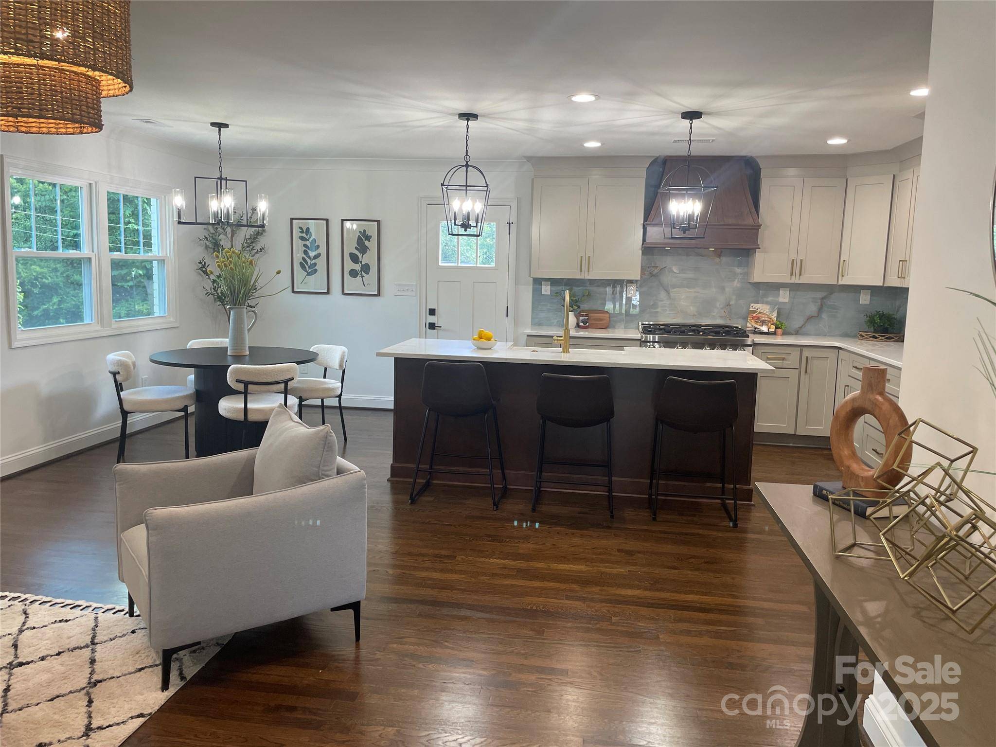5840 Charing PL, Charlotte, NC 28211