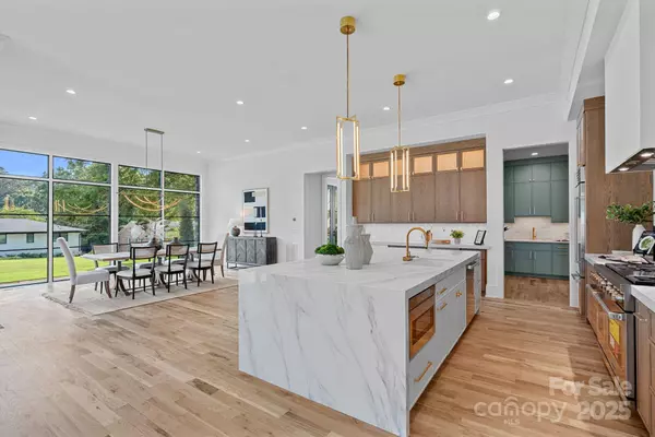 Charlotte, NC 28211,639 Edgemont RD